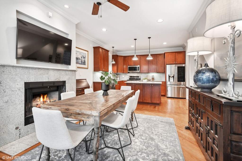Designer kitchen and refined entertaining spaces