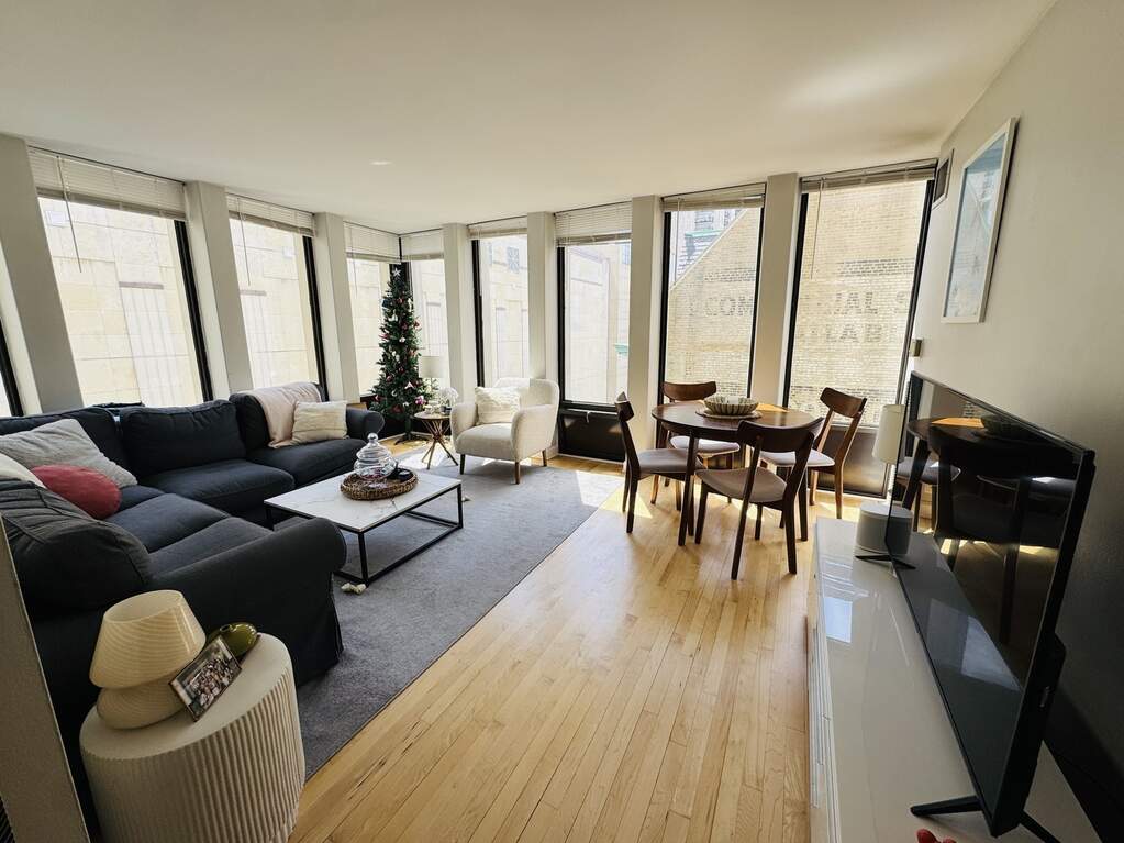 Park Tower penthouse interior at 800 North Michigan Avenue