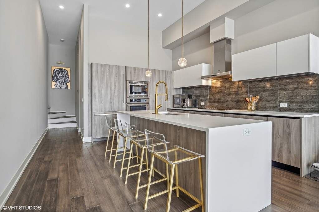 Private full-floor residence detail at Park Tower