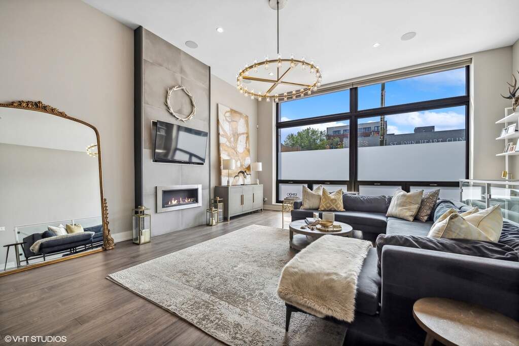 Park Tower penthouse interior at 800 North Michigan Avenue