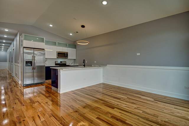 Designer kitchen and refined entertaining spaces