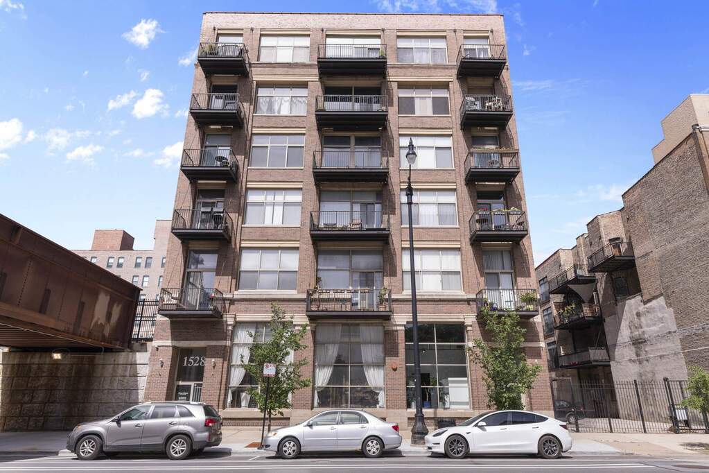 1528 S Wabash Avenue #208 property in Chicago