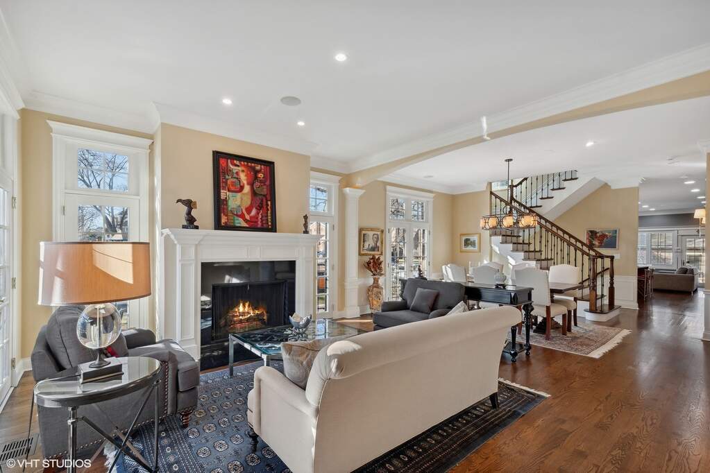 Park Tower penthouse interior at 800 North Michigan Avenue