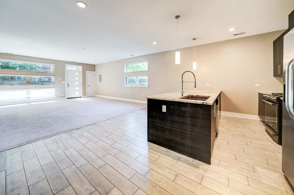 Designer kitchen and refined entertaining spaces