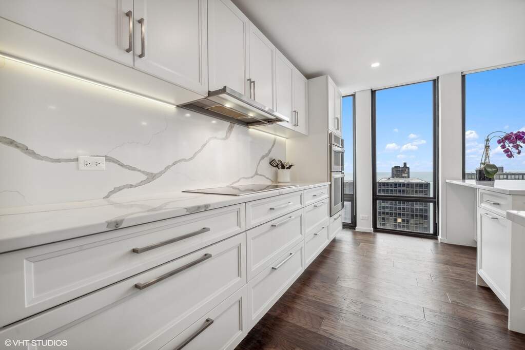 Designer kitchen and refined entertaining spaces