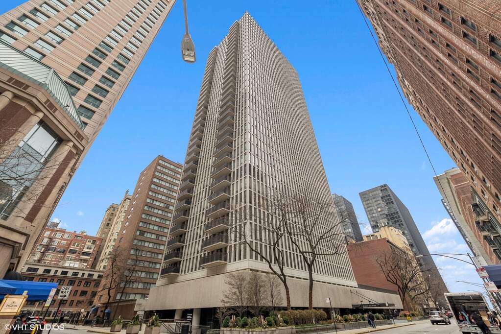 200 E Delaware Place #32D property in Chicago