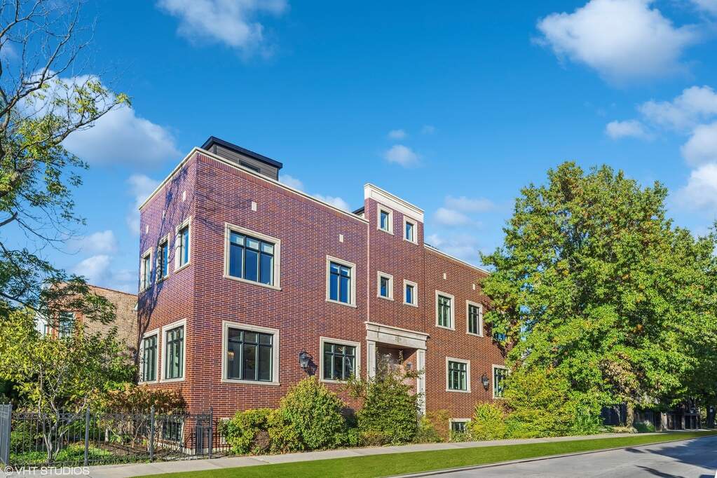 2156 W School Street property in Chicago