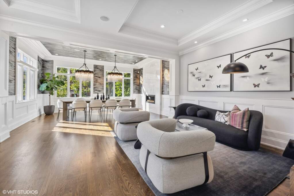 Park Tower penthouse interior at 800 North Michigan Avenue