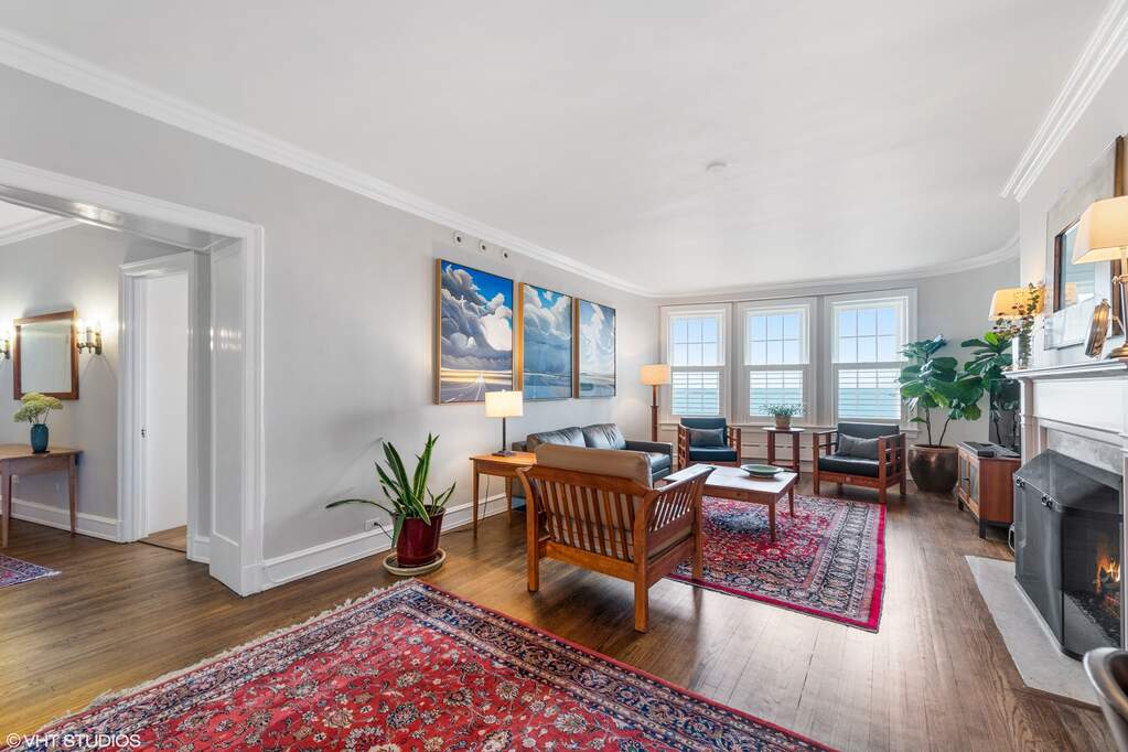 Private full-floor residence detail at Park Tower
