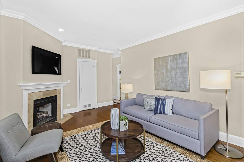 Designer kitchen and refined entertaining spaces