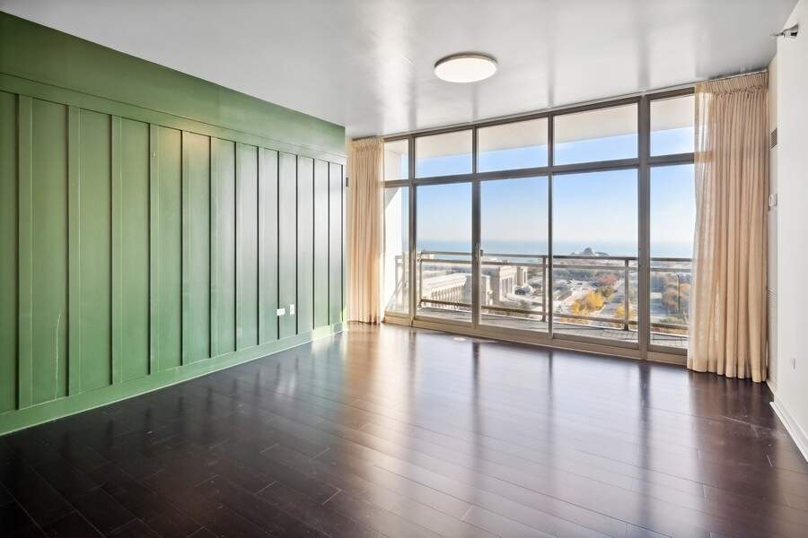 Luxury living space with panoramic Chicago views