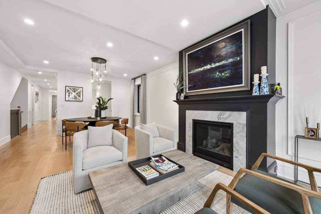 Designer kitchen and refined entertaining spaces