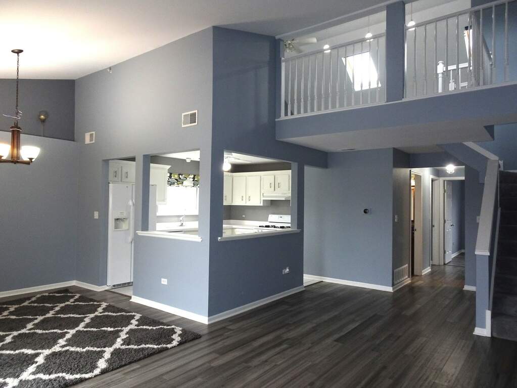 Designer kitchen and refined entertaining spaces