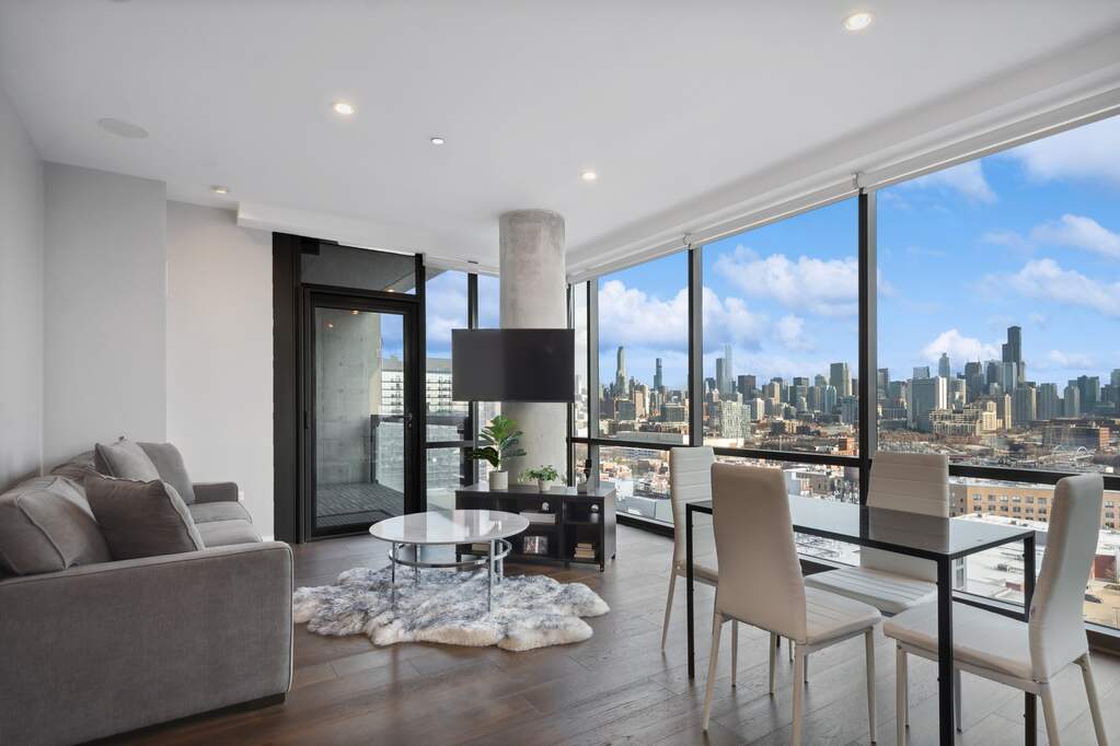 Designer kitchen and refined entertaining spaces