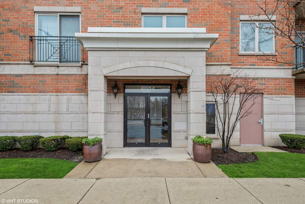 5924 N Lincoln Avenue #407 property in Chicago