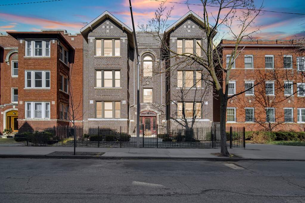 840 W Gunnison Street #2E property in Chicago