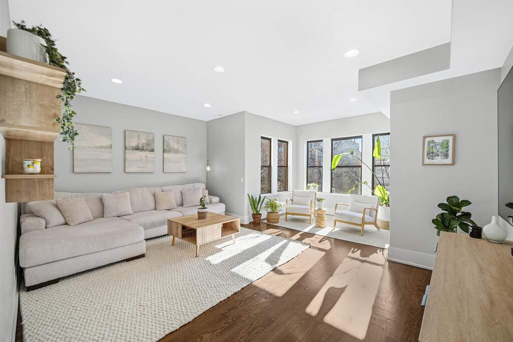 Park Tower penthouse interior at 800 North Michigan Avenue