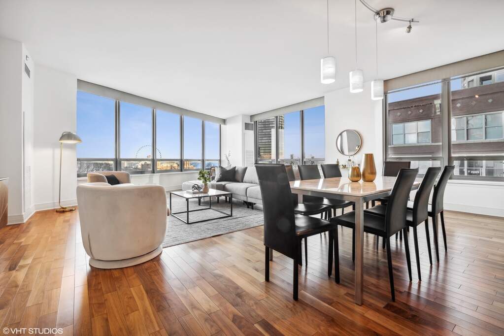 Luxury living space with panoramic Chicago views