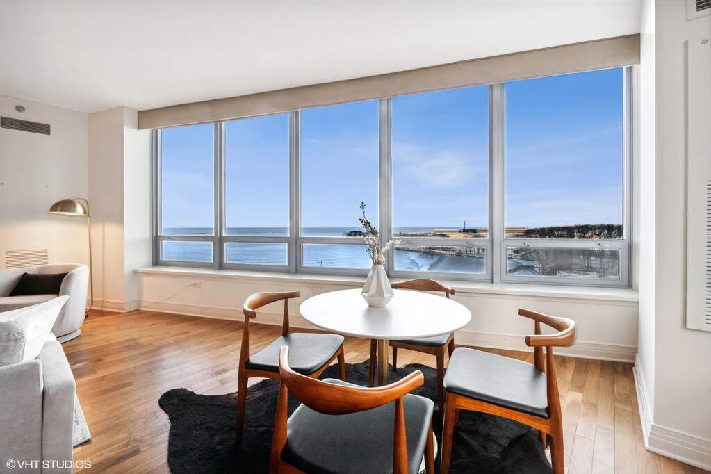Private full-floor residence detail at Park Tower