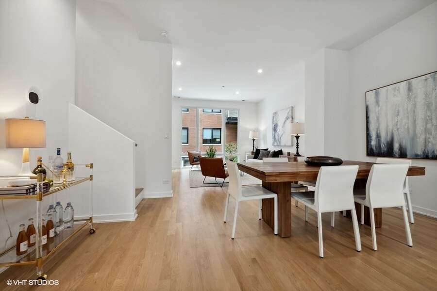 Designer kitchen and refined entertaining spaces
