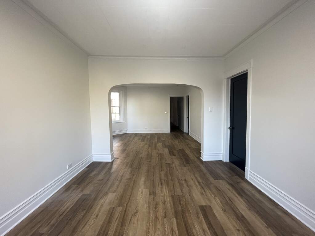 Designer kitchen and refined entertaining spaces