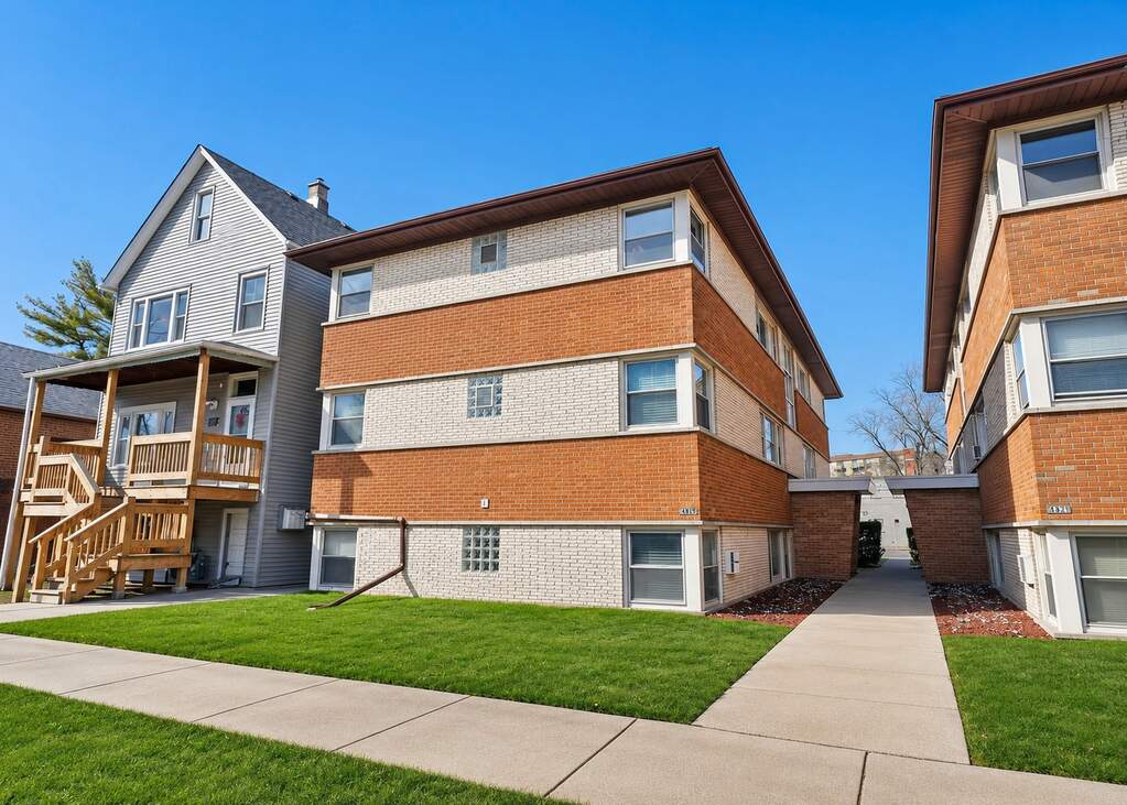 839 Lathrop Avenue #1E property in Forest Park