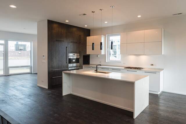 Designer kitchen and refined entertaining spaces