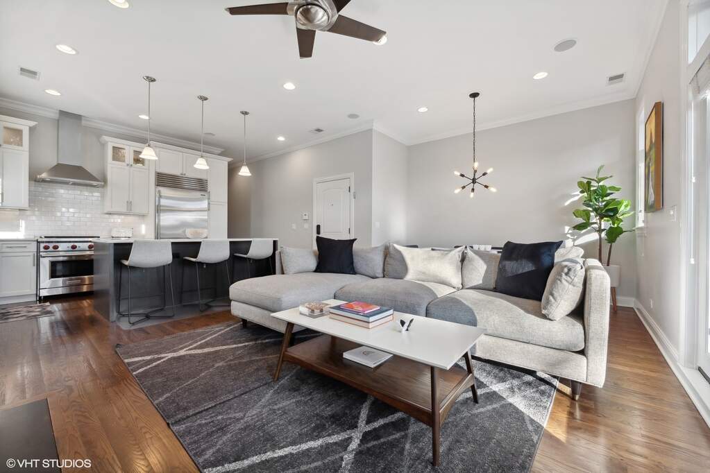 Private full-floor residence detail at Park Tower