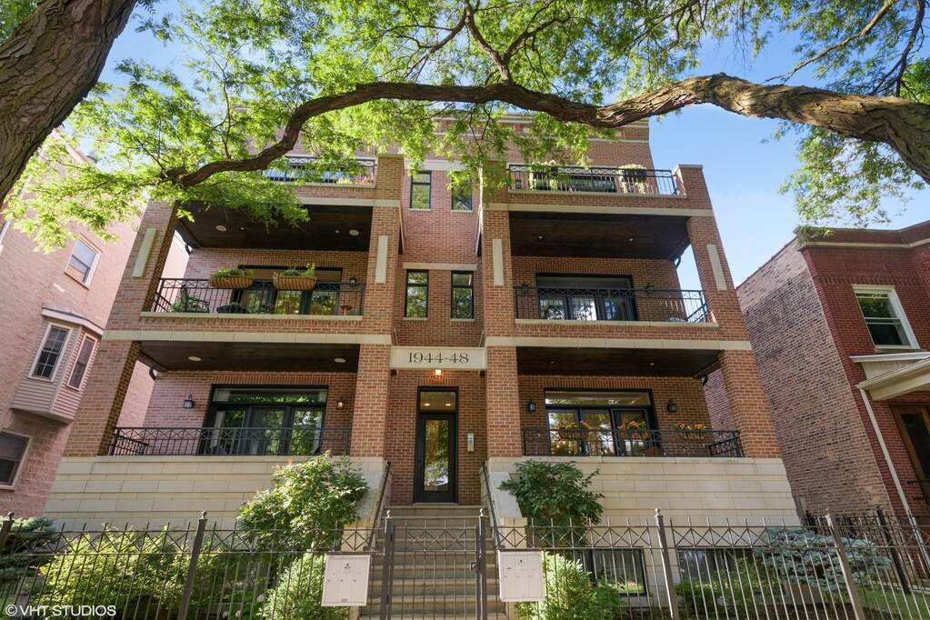 1948 W Fletcher Street #2W property in Chicago