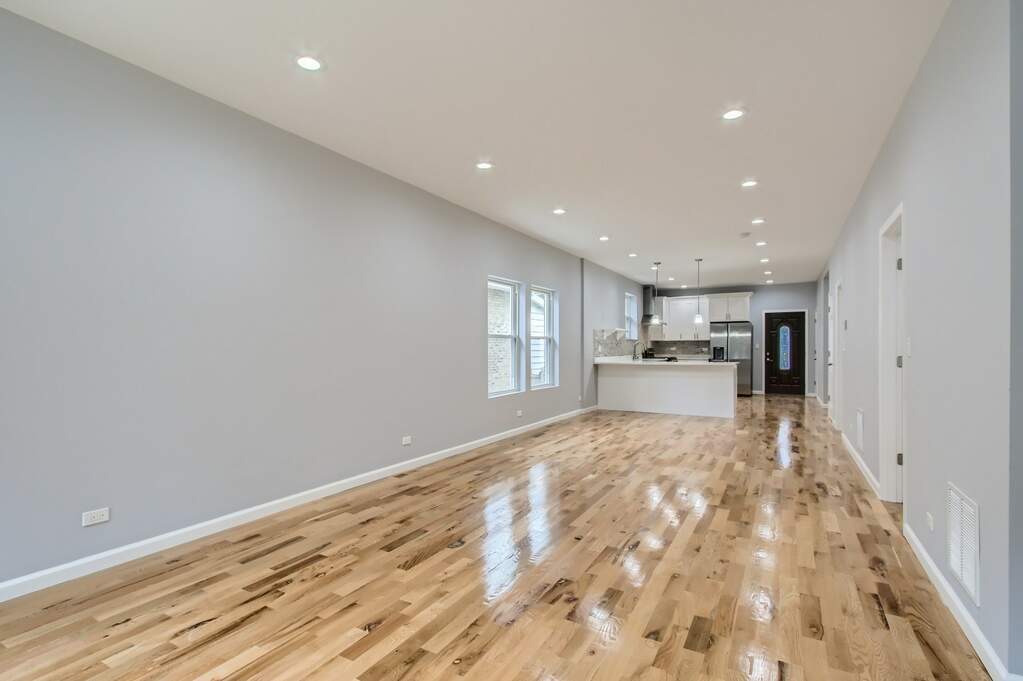 Designer kitchen and refined entertaining spaces