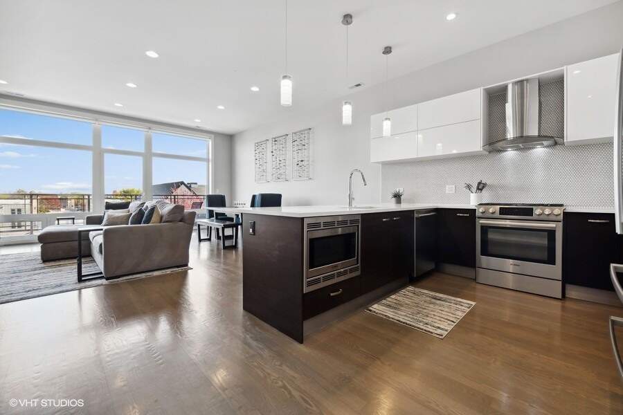 Park Tower penthouse interior at 800 North Michigan Avenue