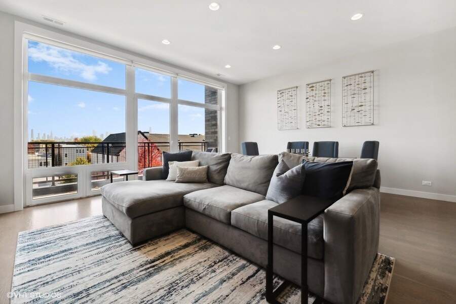 Private full-floor residence detail at Park Tower