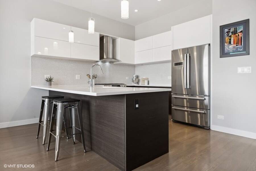 Designer kitchen and refined entertaining spaces