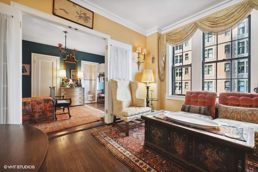 Private full-floor residence detail at Park Tower