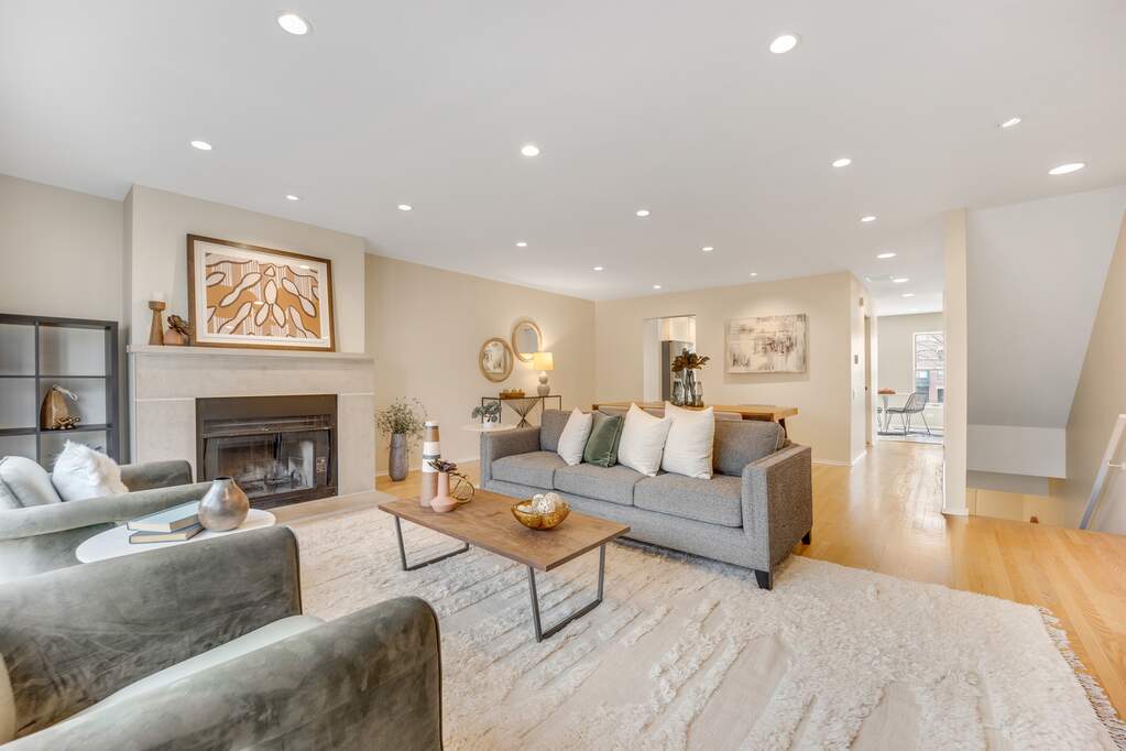 Designer kitchen and refined entertaining spaces