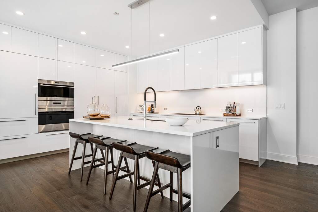 Private full-floor residence detail at Park Tower