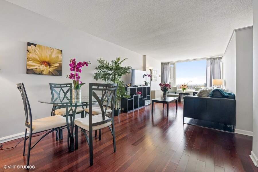 Luxury living space with panoramic Chicago views