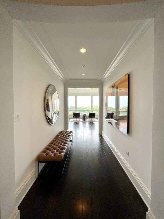 Designer kitchen and refined entertaining spaces