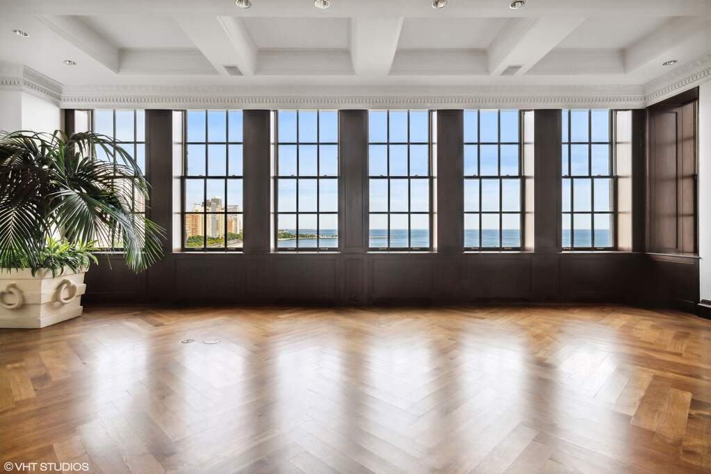 Luxury living space with panoramic Chicago views