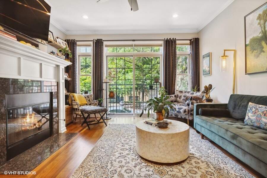 Designer kitchen and refined entertaining spaces