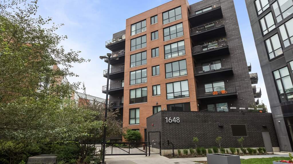 1648 W Division Street #309 property in Chicago