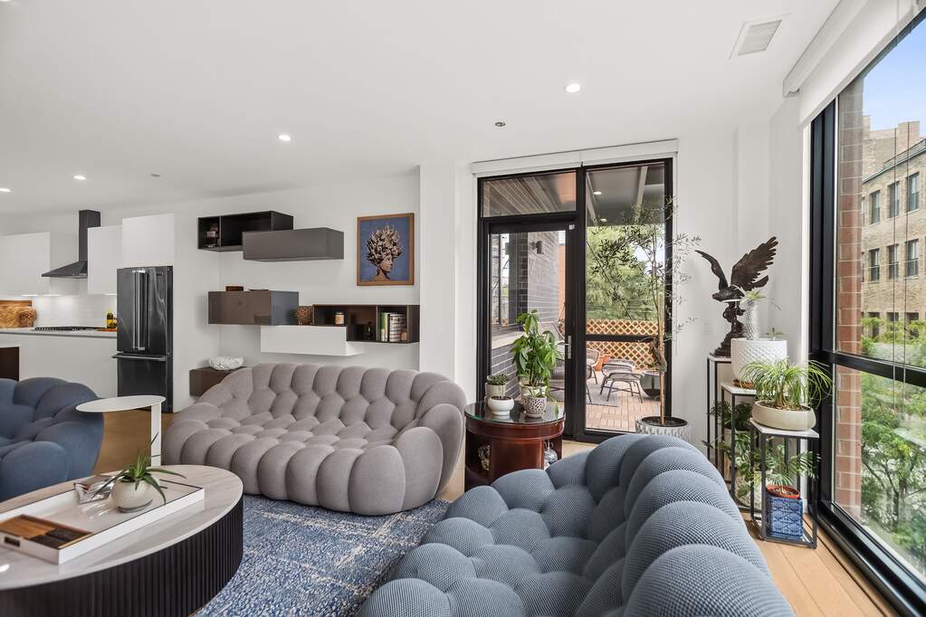 Private full-floor residence detail at Park Tower