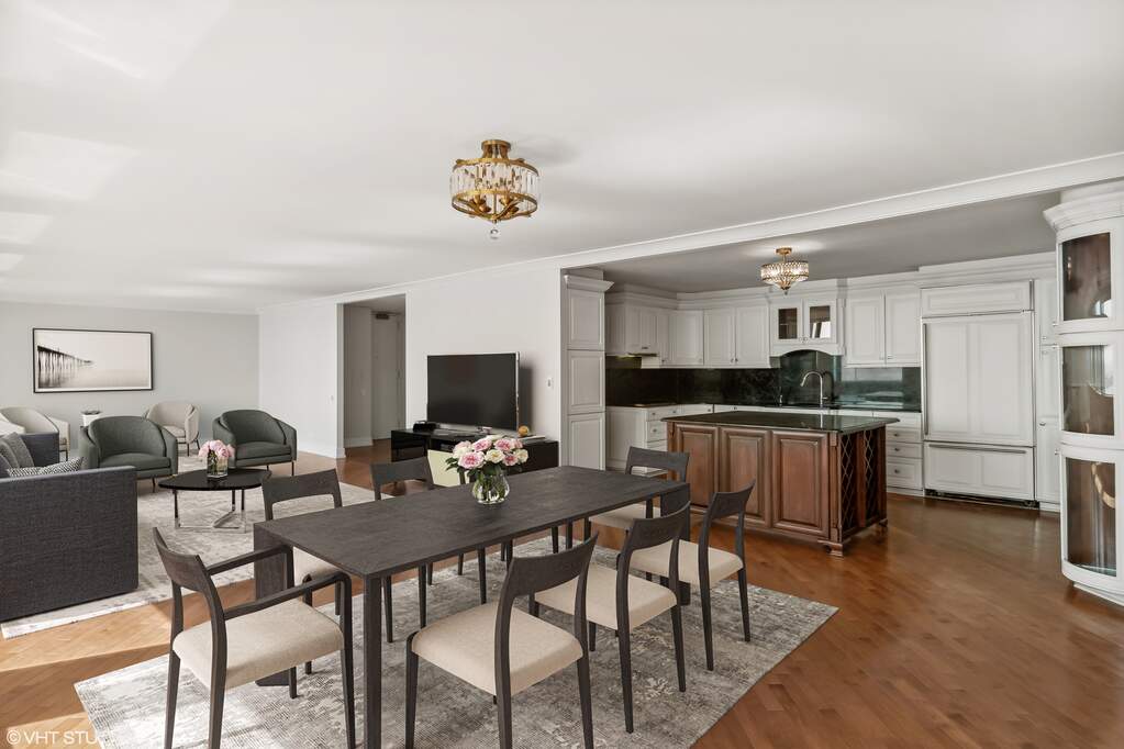 Private full-floor residence detail at Park Tower