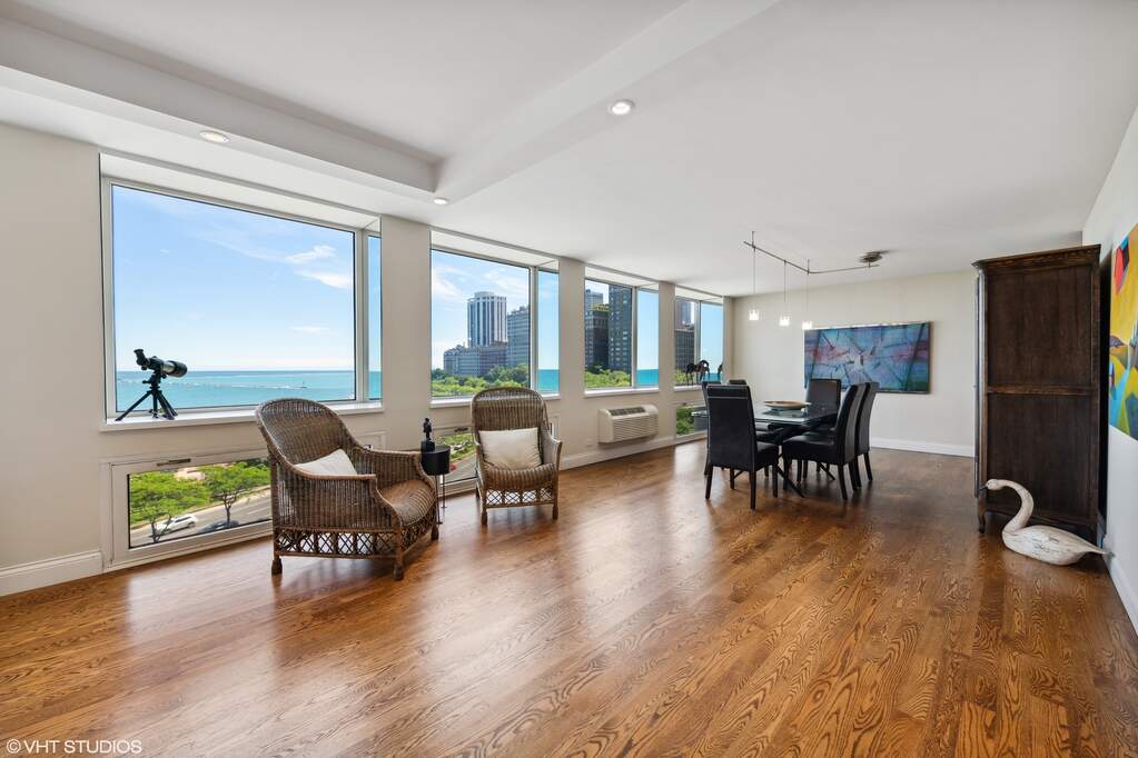 Private full-floor residence detail at Park Tower