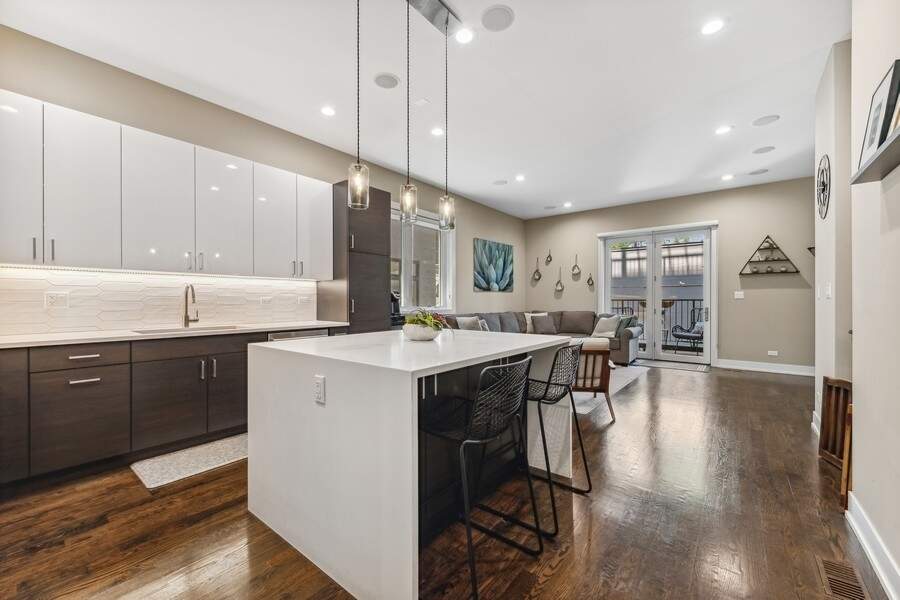Private full-floor residence detail at Park Tower