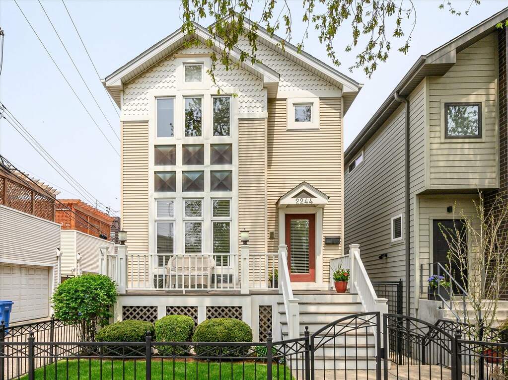 2244 W Wellington Avenue property in Chicago