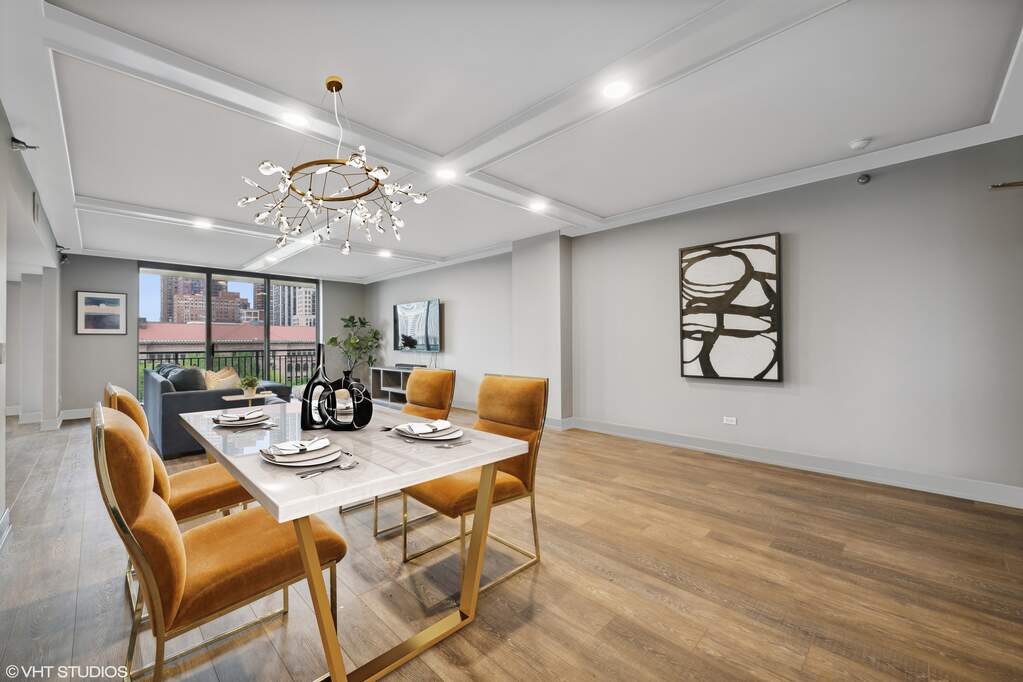 Designer kitchen and refined entertaining spaces