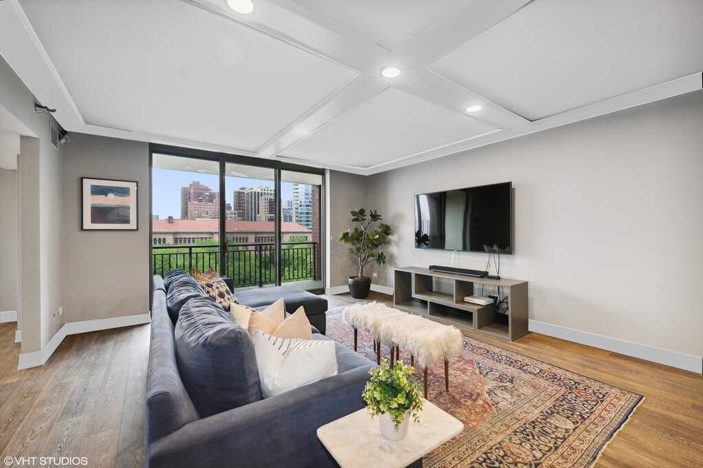 Private full-floor residence detail at Park Tower