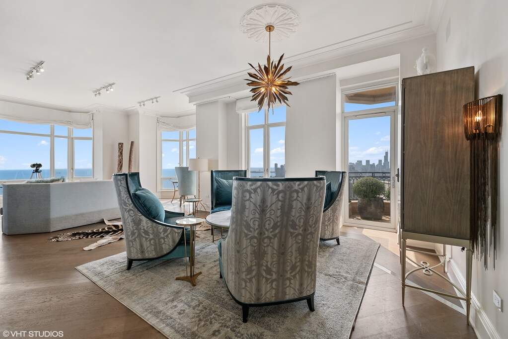 Luxury living space with panoramic Chicago views