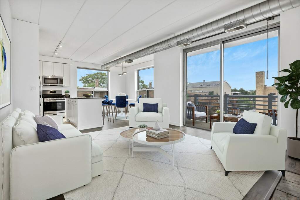 Designer kitchen and refined entertaining spaces
